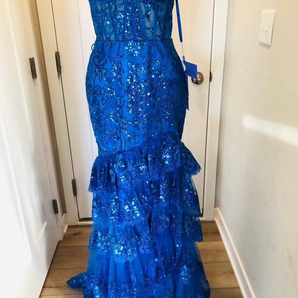 STRAPLESS LAYERED RUFFLE MERMAID DRESS - Picture 4 of 8